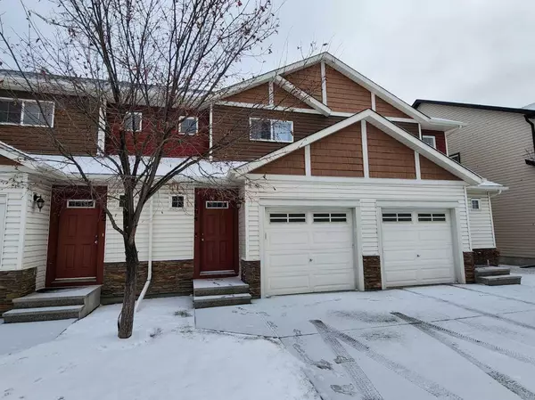 264 Pantego LN NW, Calgary, AB T3K 0T1