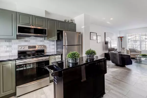 72 Tuscany Springs GDNS NW Calgary, AB T3L 2R6