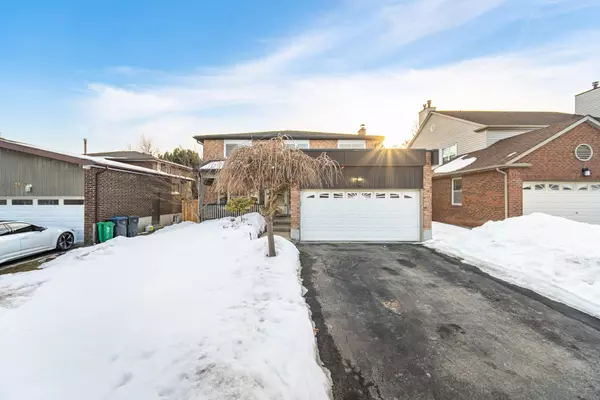 Mississauga, ON L5C 3B2,2522 Parmeer DR