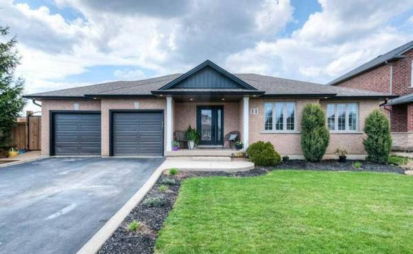 11 Penfold CT, Hamilton, ON L0R 1W0