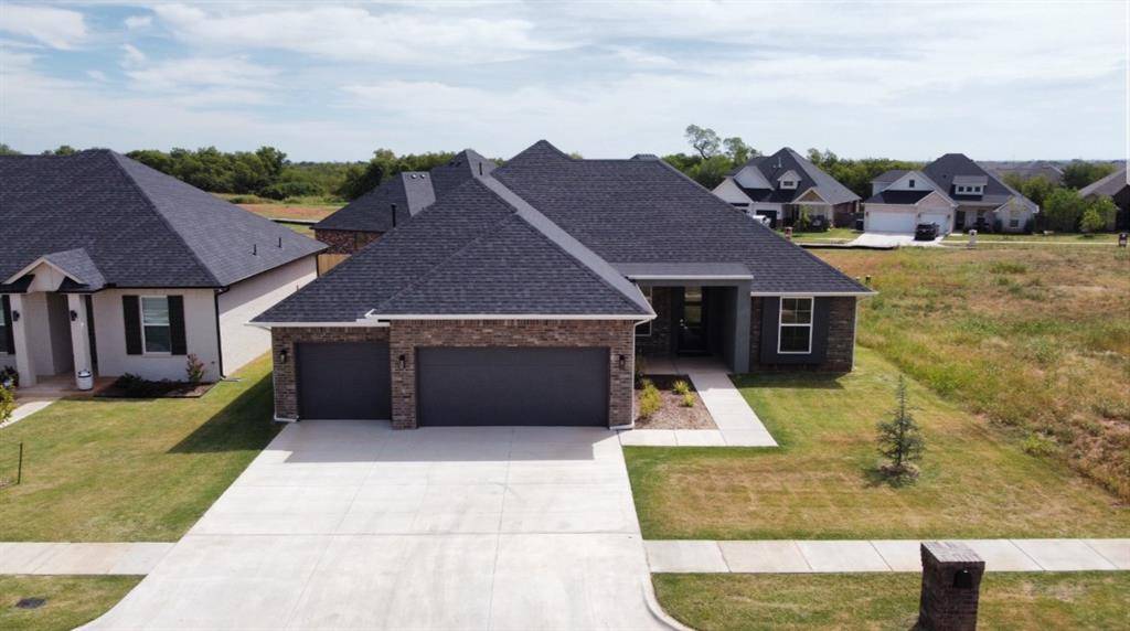 14300 Village Trail, Piedmont, OK 73078