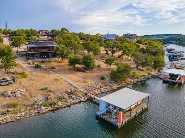 1032 Bluff Creek Drive, Possum Kingdom Lake, TX 76475