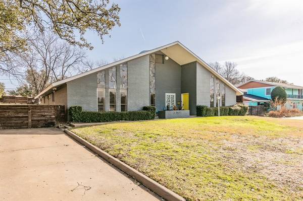 4013 E Clayton Road, Fort Worth, TX 76116