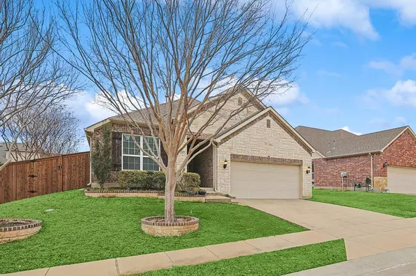 682 Sailors Avenue, Lewisville, TX 75056