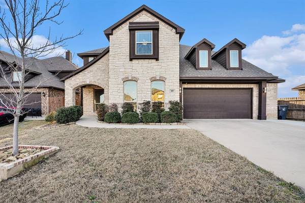 105 Cimmaron Court, Alvarado, TX 76009