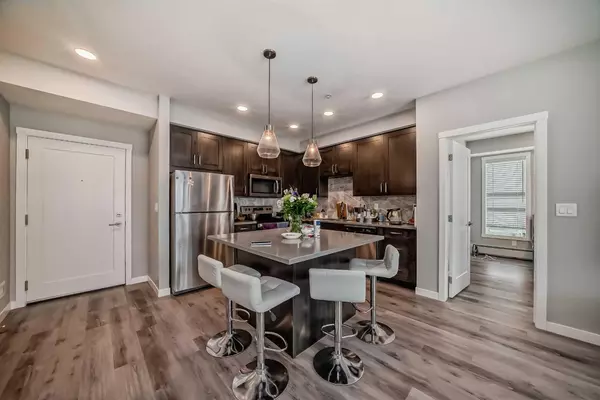 200 Shawnee SQ SW #207, Calgary, AB T2Y0T6