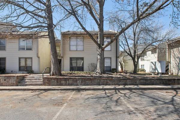 829 Red Bird Lane #B, Norman, OK 73072