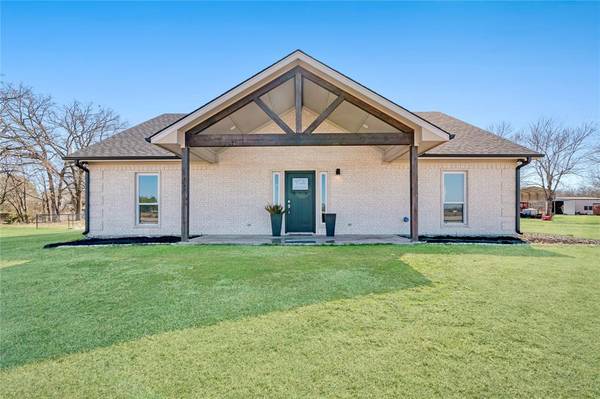 586 FM 3298, Powderly, TX 75473