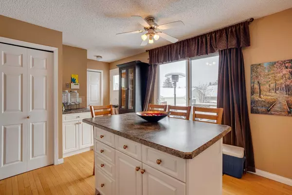 Calgary, AB T3H 1L1,440 Strathcona Mews Southwest