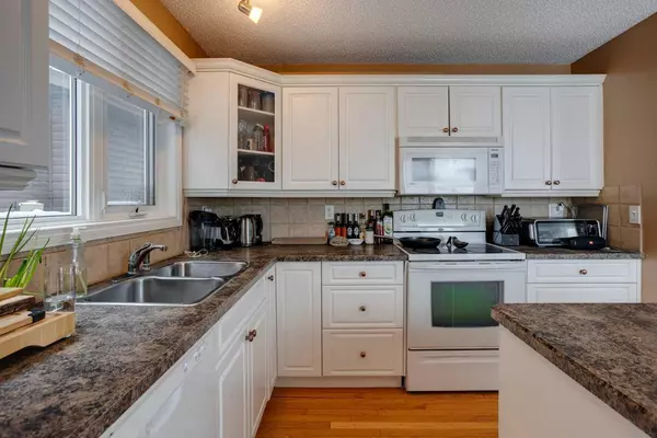 Calgary, AB T3H 1L1,440 Strathcona Mews Southwest