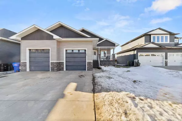 12 Wigham Close, Olds, AB T4H 0E6