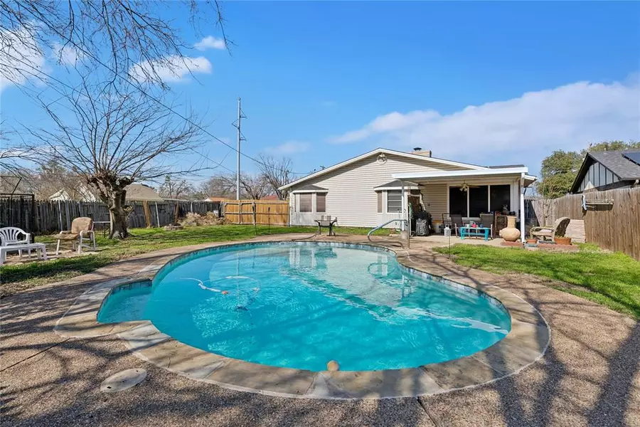 8825 Wilbur Street, White Settlement, TX 76108