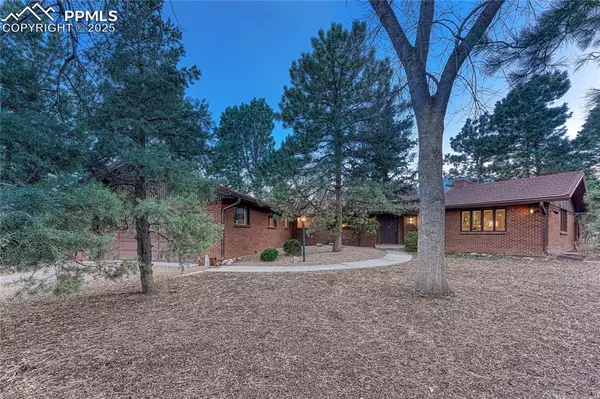 25 E Cheyenne Mountain BLVD, Colorado Springs, CO 80906