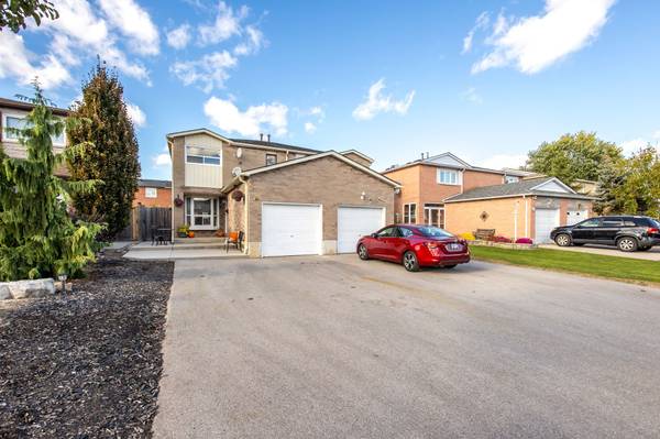 36 BROUGHAM DR, Vaughan, ON L4L 3E1