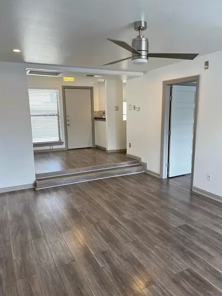 2800 Douglas Avenue #207, Dallas, TX 75219