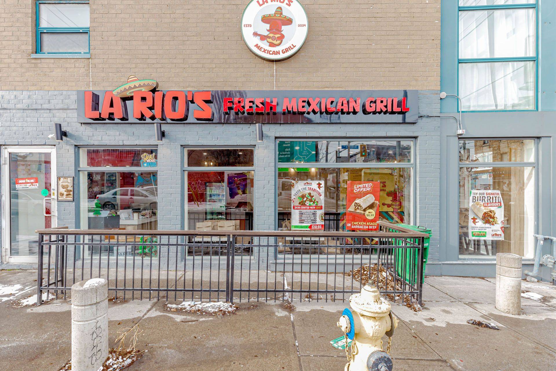 Toronto C01, ON M6J 1G4,839 Queen ST W