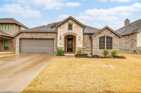 2748 Livia Irene Street, Burleson, TX 76028