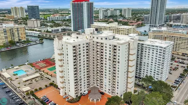 Hallandale Beach, FL 33009,1865 S Ocean Dr  #17I