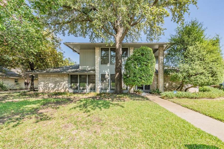 6007 Lakehurst Drive, Arlington, TX 76016