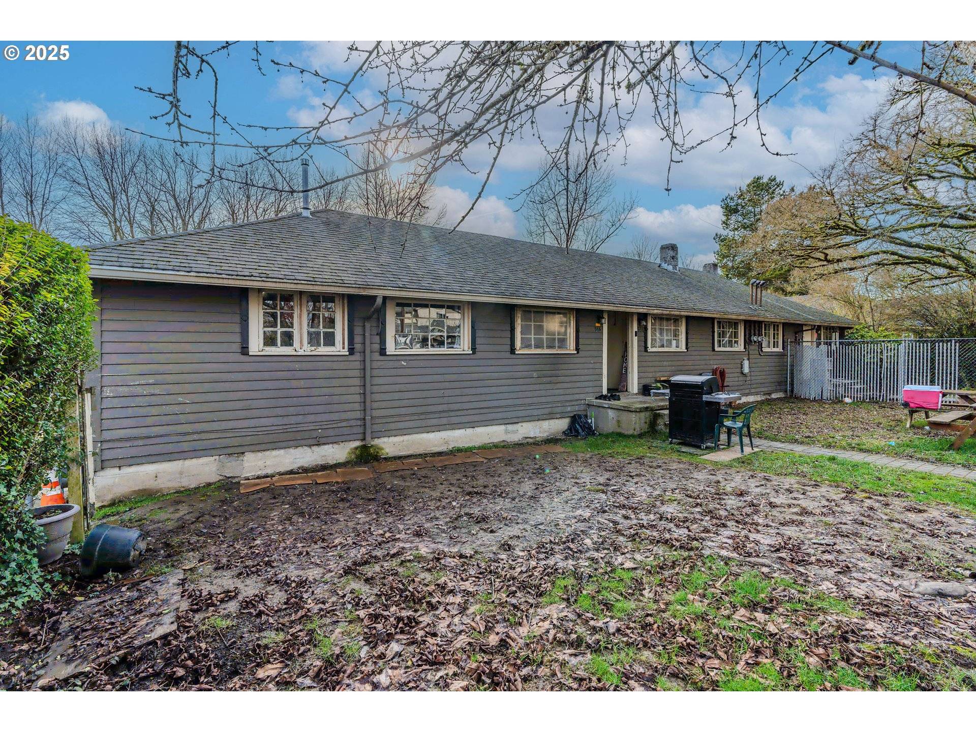 Portland, OR 97211,934 NE FALOMA RD