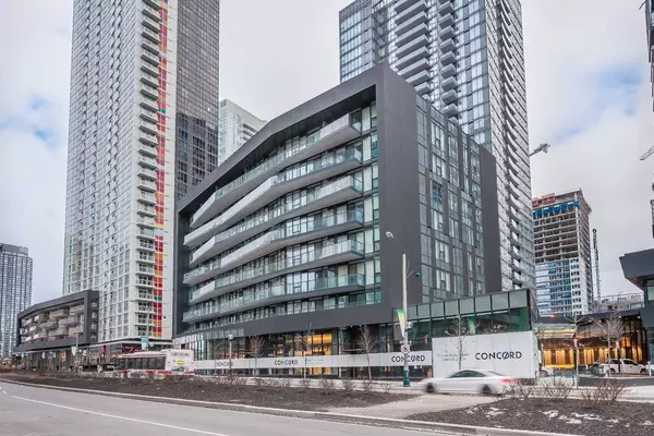 90 Queens Wharf RD #303, Toronto C01, ON M5V 0J4