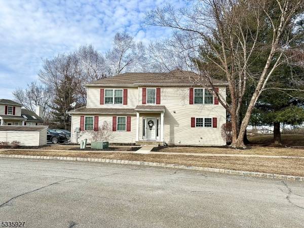 37 Colby Ct, White Twp., NJ 07823