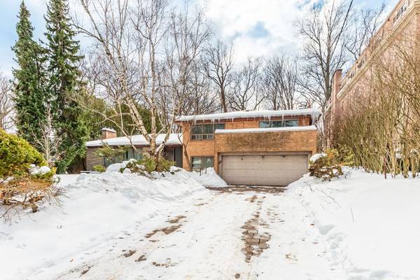 49 Timberlane DR, Toronto C07, ON M3H 1J3