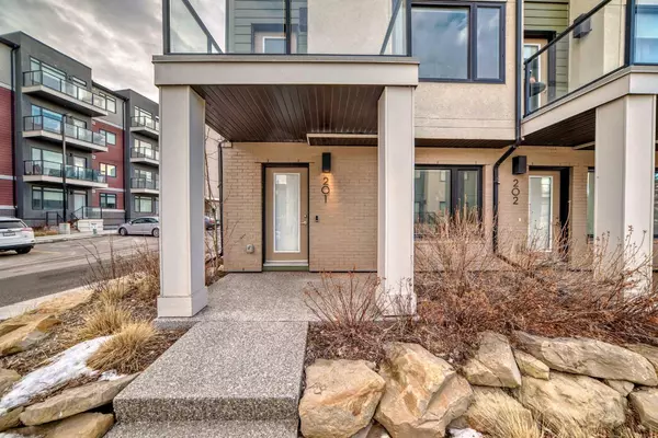 Calgary, AB T3R 0Y2,218 Sherwood SQ NW #201