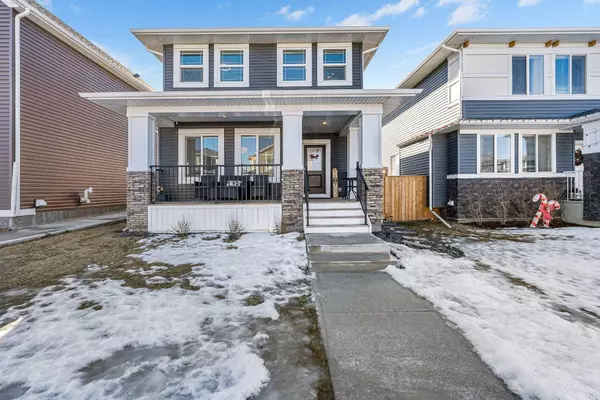 32 CHELSEA CPE, Chestermere, AB T1X 1Z4