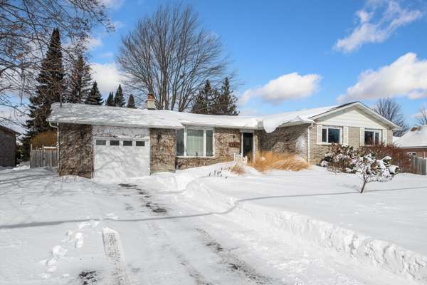 6233 PERTH ST, Stittsville - Munster - Richmond, ON K0A 2Z0