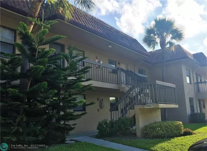 6808 Palmetto Cir  #204, Boca Raton, FL 33433