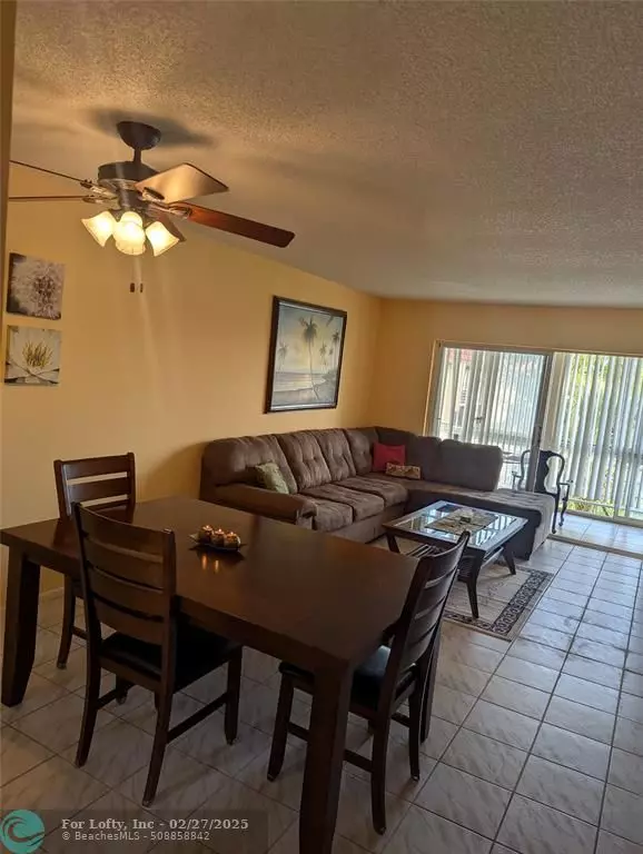 Sunrise, FL 33322,8060 N Sunrise Lakes Dr  #302