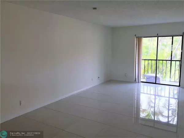 Boca Raton, FL 33433,6808 Palmetto Cir  #204