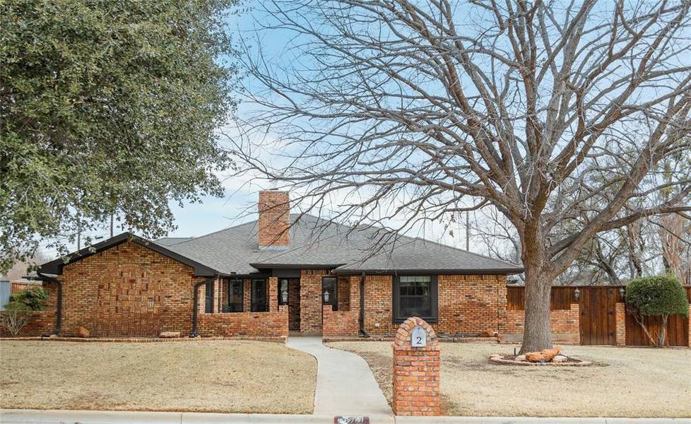 2 Brownstone Court, Brownwood, TX 76801