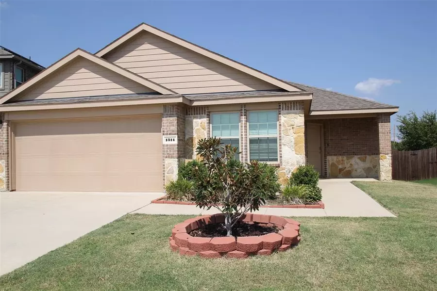 1314 Meadow Creek Drive, Princeton, TX 75407