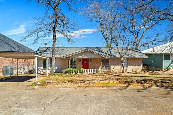 1120 Royal Way, Tool, TX 75143