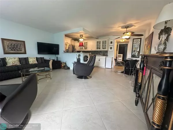 148 Oakridge K  #148, Deerfield Beach, FL 33442