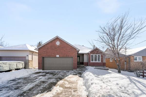 Oshawa, ON L1H 1J2,1247 King ST E