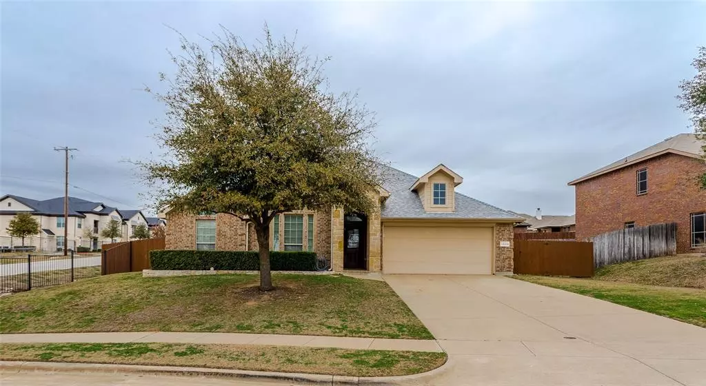 1009 Matagorda Drive, Midlothian, TX 76065