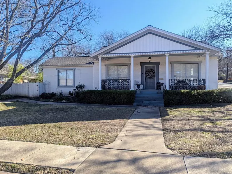 415 W Couts Street, Weatherford, TX 76086