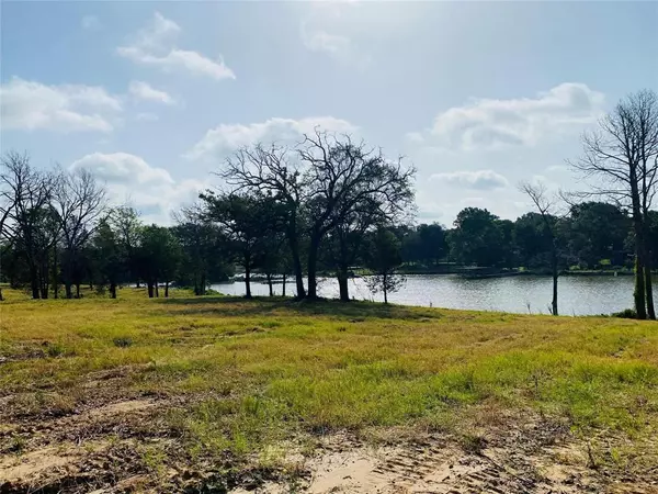 Mabank, TX 75156,2 Sunrise Trail