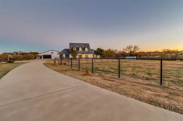 Gunter, TX 75058,752 Jc Maples Road