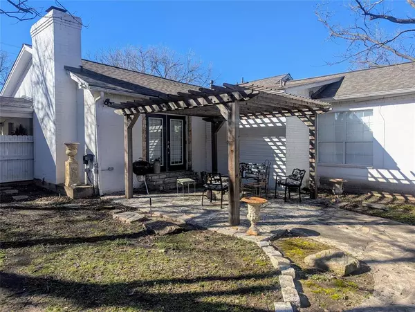 Weatherford, TX 76086,415 W Couts Street