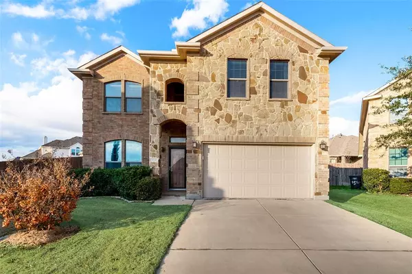 1541 Grassy View Drive, Fort Worth, TX 76177