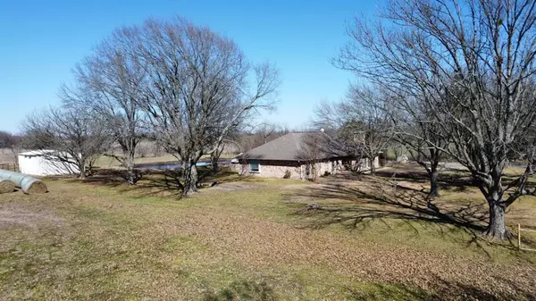 Bonham, TX 75418,1140 County Road 2500