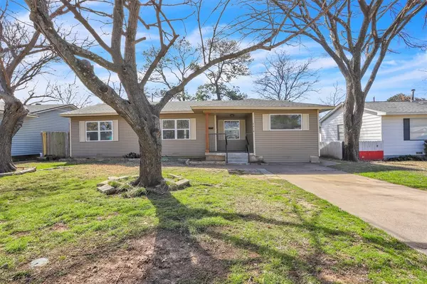 2218 Dennis, Irving, TX 75062