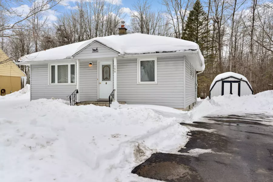 588 Churchill RD E, Prescott, ON K0E 1T0