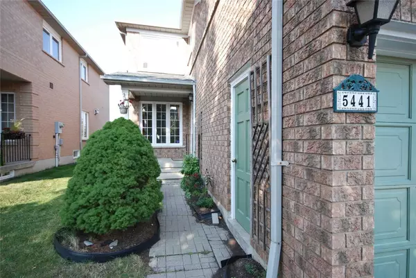 Mississauga, ON L5M 5Y5,5441 Palmerston CRES