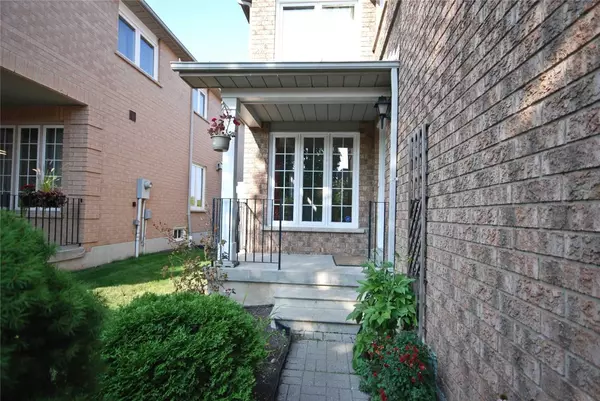 Mississauga, ON L5M 5Y5,5441 Palmerston CRES