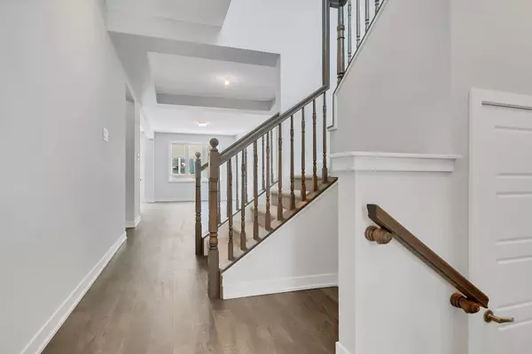 Barrhaven, ON K2J 7B2,662 CYGNUS ST